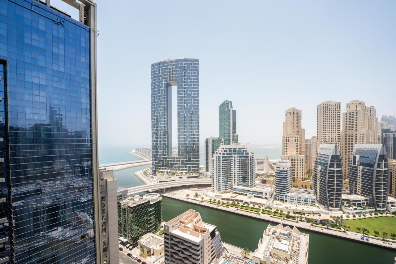 Fam Living - Marina Marvel - Studio Apartment With Breathtaking Views In Studio One Tower 두바이 외부 사진