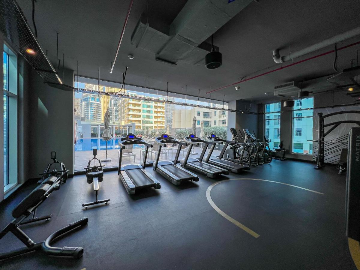 Fam Living - Marina Marvel - Studio Apartment With Breathtaking Views In Studio One Tower 두바이 외부 사진